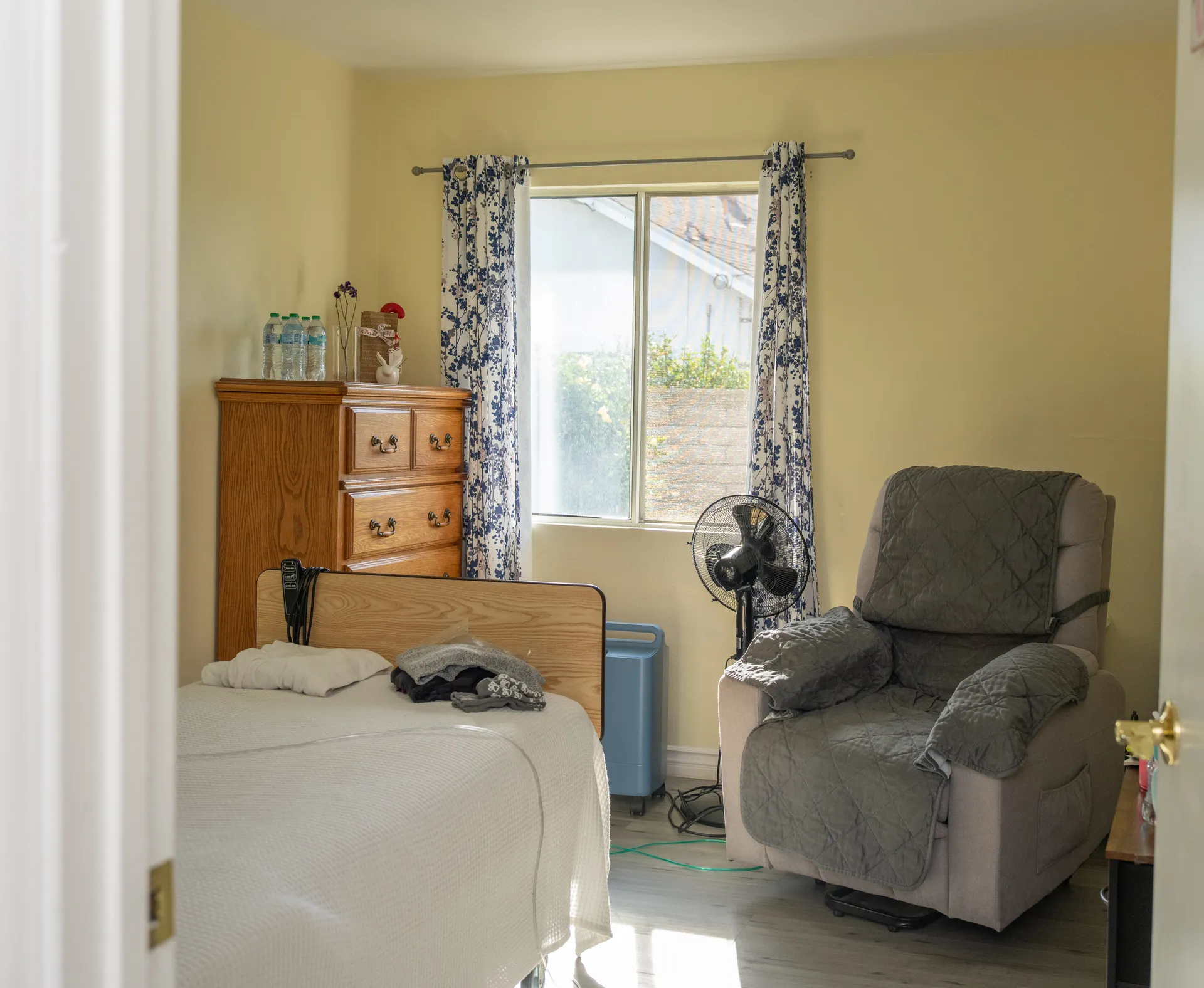 Bootstrap via serper_images (https://www.carecharlize.com/)